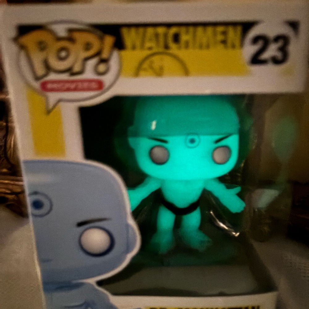 Funko Pop Dr. Manhattan The watchman #23 New Glows In Dark Vaulted